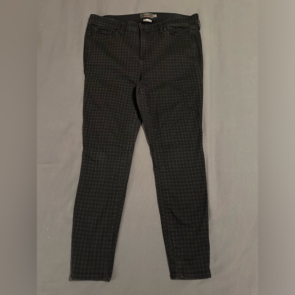 Women’s Torrid Size 16R Super Soft Sky High Skinny Black Printed Pattern